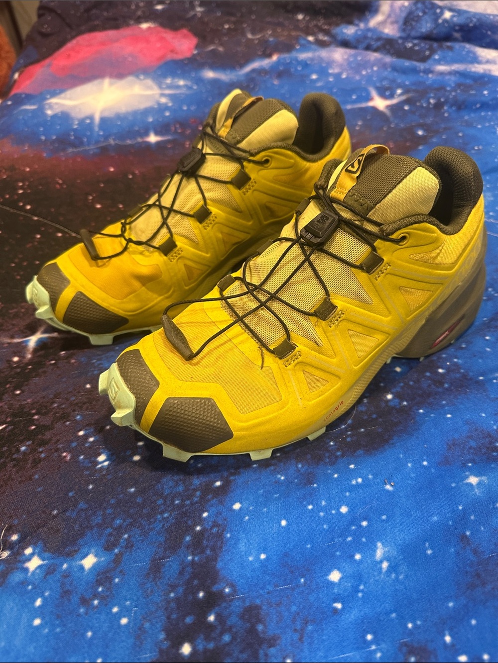Salomon 8 trail Yellow & Black Trail Running Shoes